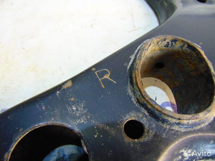 Рычаг передний правый для Toyota RAV 4 2013