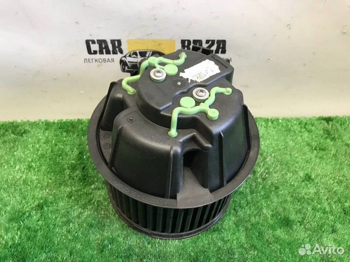 Моторчик отопителя Nissan Almera