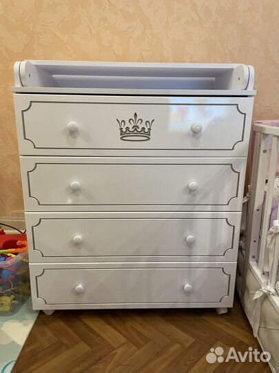 Комод и кроватка