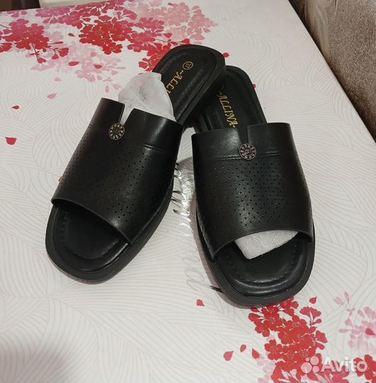 Шлепки женские