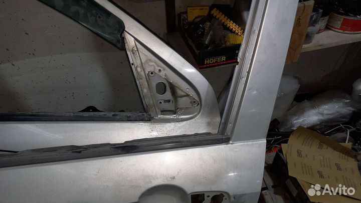 Двери перед mazda demio 2