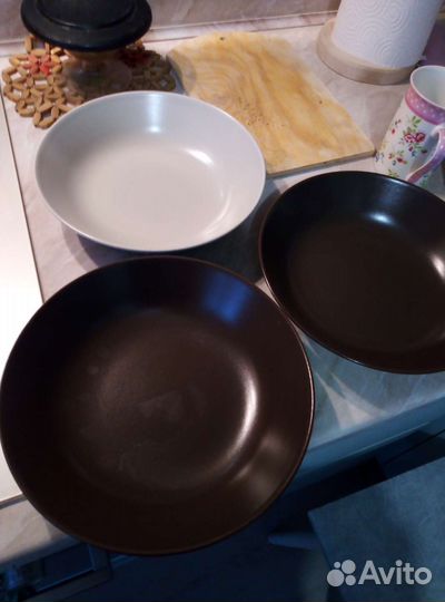 Тарелки цветные, глубокие, столовые, десертные