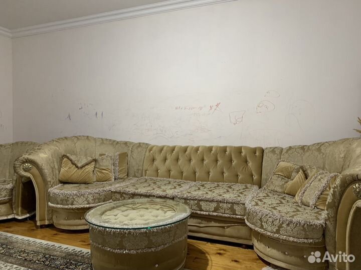 Диваны и холлы бу