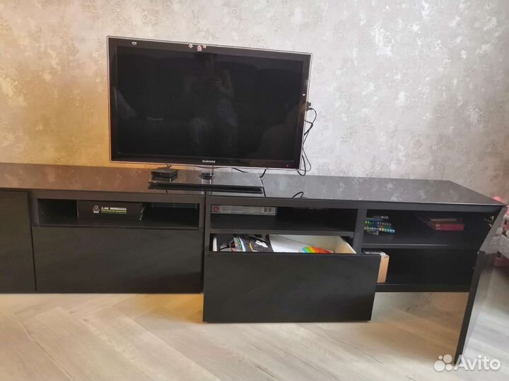 Тумба под телевизор