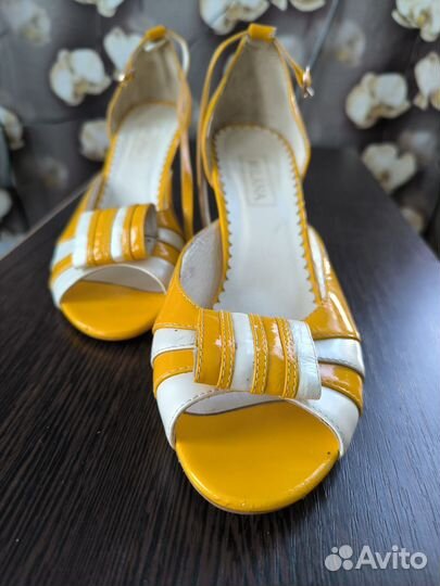 Босоножки Milana 39 размера