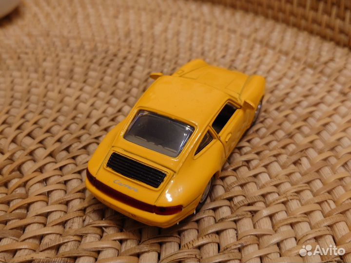 Игрушечная модель Porsche 911 1/43