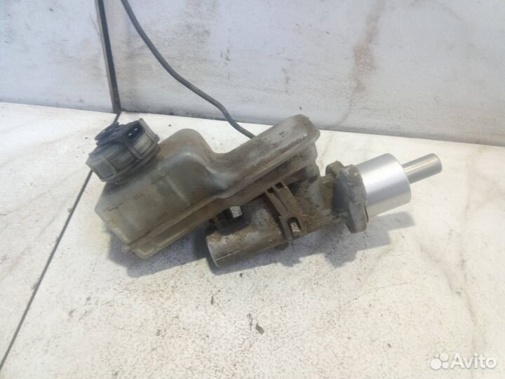 Главный тормозной цилиндр LADA Priora 2010 mando