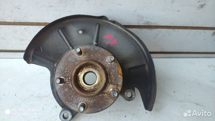 Кулак со ступицей передний правый Mazda Mpv LW L3