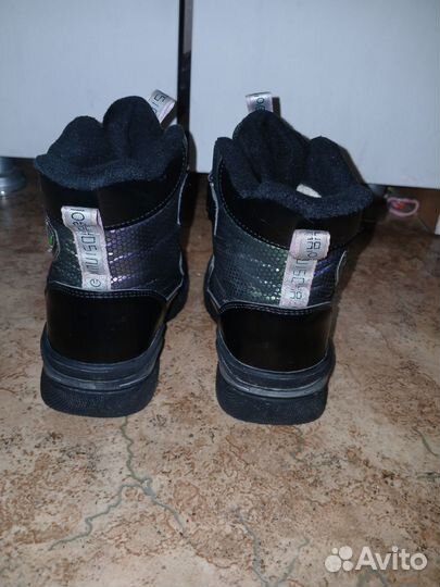 Сапоги (ботинки) зимние на девочку