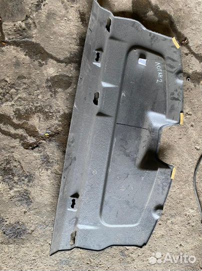 Задняя полка Renault Logan 2