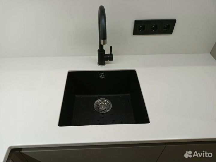 Столешница из кварцевого агломерата