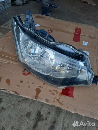 Фара передняя правая на mitsubishi outlander 3