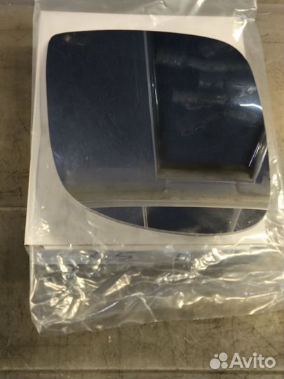 Элемент зеркала левый Audi Q5 8R Q7 после 2009г