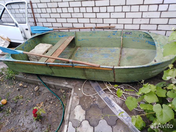 Лодка алюминиевая 