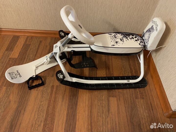 Детский снегокат со спинкой