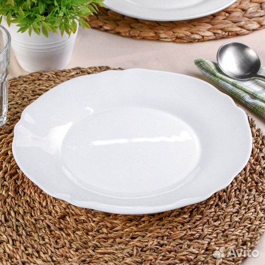 Аренда посуды тарелок бокалов столовых приборов