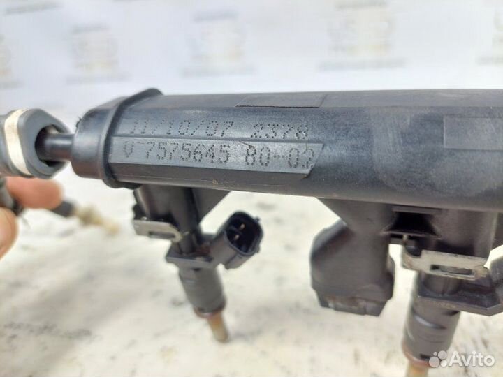 Топливная рампа Peugeot 308 1.6 EP6 2009