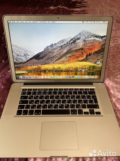 Apple MacBook pro i7
