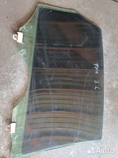 Стекло заднее правое на Nissan Fuga