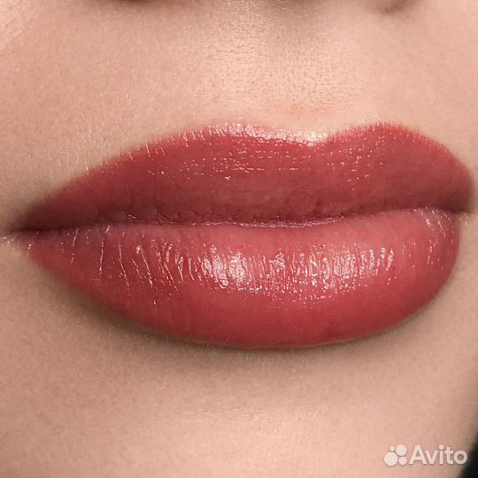 Перманентный макияж бровей губ и век татуаж