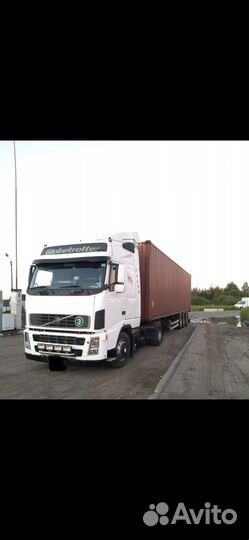 Водитель Вольво FH12. Контейнеровоз