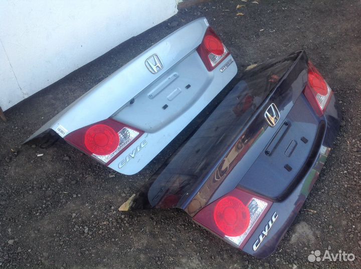 Крышка багажника Honda Civic 4D FD 2006-2011