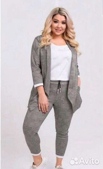 Костюм тройка