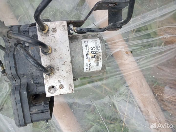Блок abs hyundai solaris kio rio 3