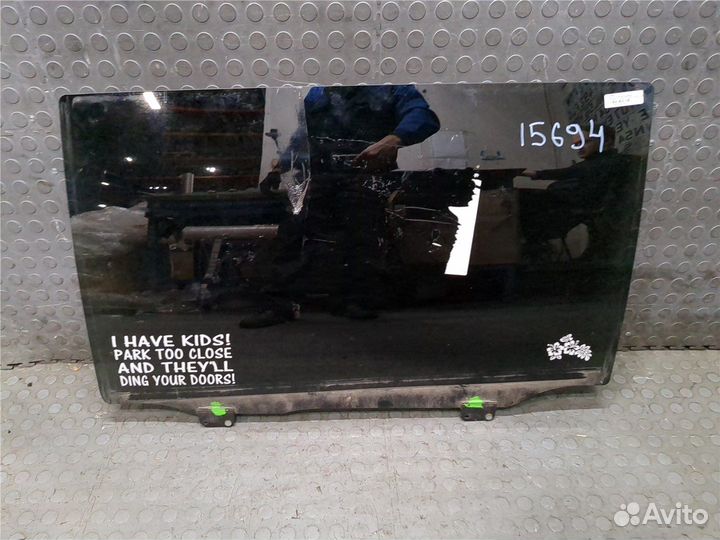 Стекло боковой двери Chrysler Town-Country 2008, 2