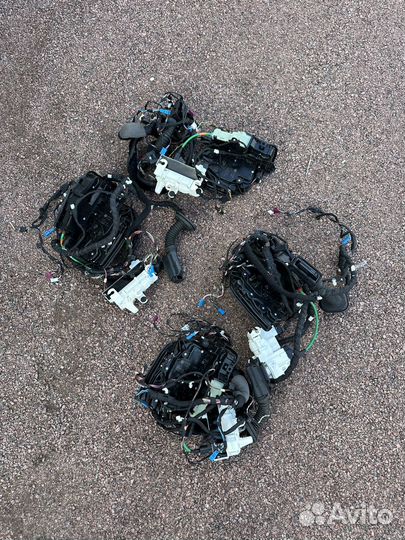 Комплект доводчиков дверей BMW G30 F90 LCI