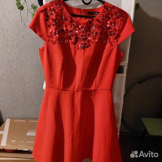 Нарядное платье