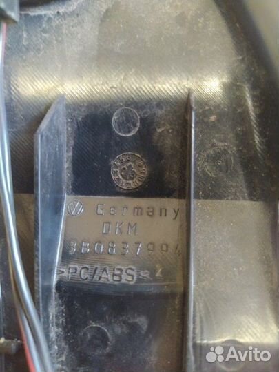 Крышка зеркала правая Volkswagen Passat B5 седан