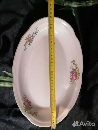 Фарфоровое блюдо