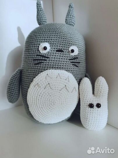 Вязаный тоторо и его помощник