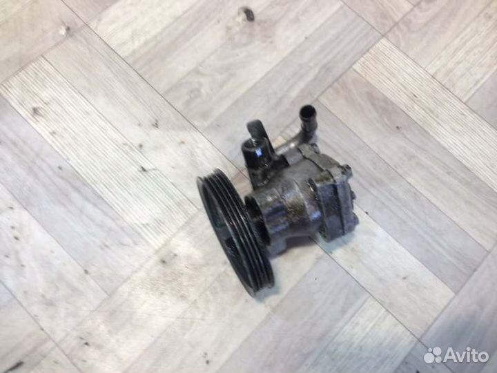 Насос гура Hyundai Starex D4BH 4D56 2.5Л