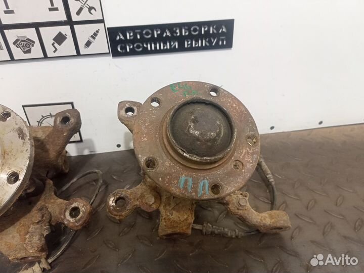 Кулак поворотный передний для BMW 3-serie E46