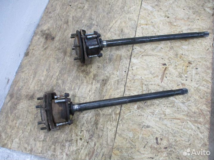 Правая полуось заднего моста Ниссан Патрол Y 61