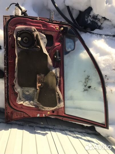 Передняя правая дверь лансер 9