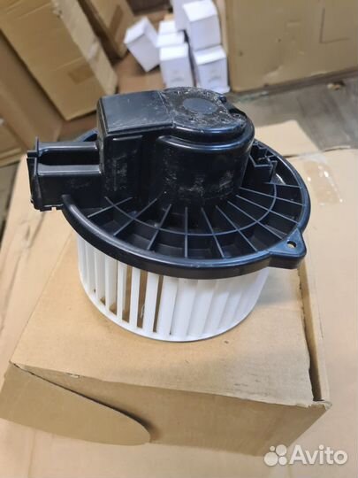 Мотор отопителя (в торпеде) Паджеро 4