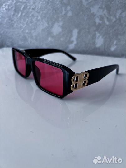 Солнцезащитные очки burberry