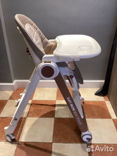 Стульчик для кормления happy baby berny v2 беж