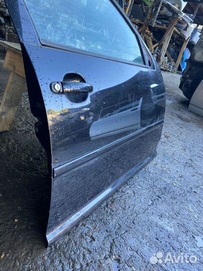 Дверь передняя правая volkswagen golf 4