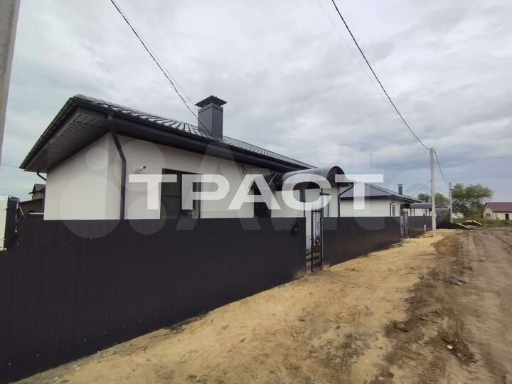 Дом 95 м² на участке 4 сот.