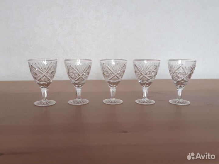 Хрустальные рюмки на ножке 5 шт СССР