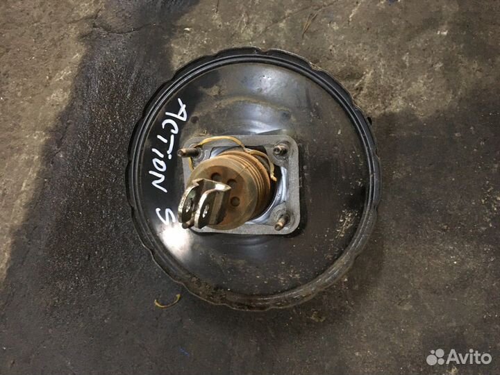 Усилитель тормозов вакуумный