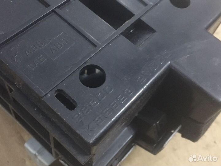 Пепильница Nissan Maxima A33 (4606)