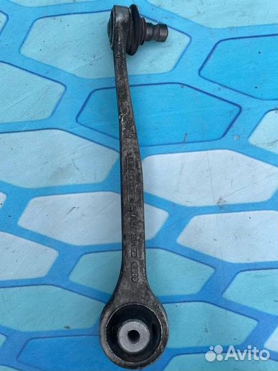 Рычаг передний верхний левый 8K0407505A