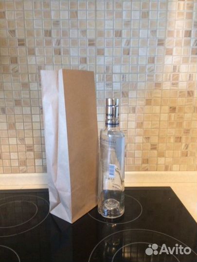 Одноразовые бумажные стаканы и бумажные крафт-пак