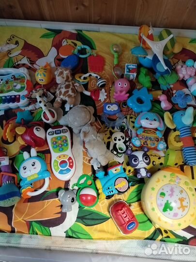 Игрушки для малыша пакетом