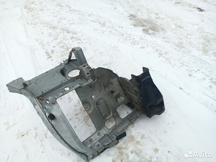 Ноускат Mitsubishi delica